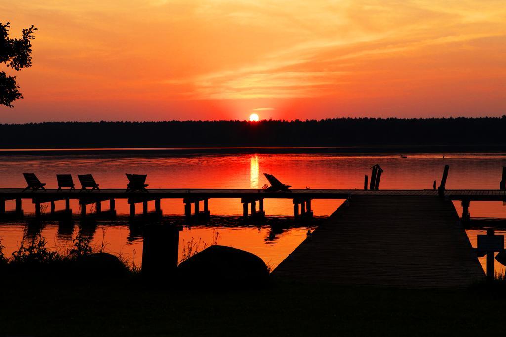 Jablon Lake Resort Pisz Exterior photo